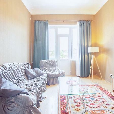Wehost Apartment On A Colorful Street Tbilisi Esterno foto