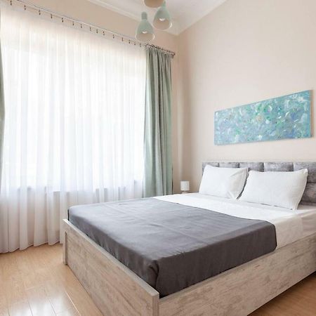 Wehost Apartment On A Colorful Street Tbilisi Esterno foto